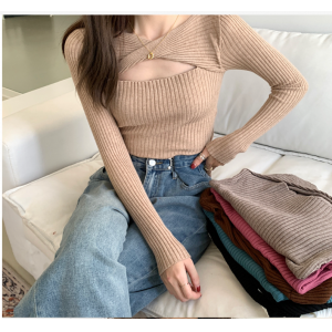 Autumn and winter design sense openwork long-sleeved knit sweater woman careful slim and slim outside, wear a V-neck pullover undershirt